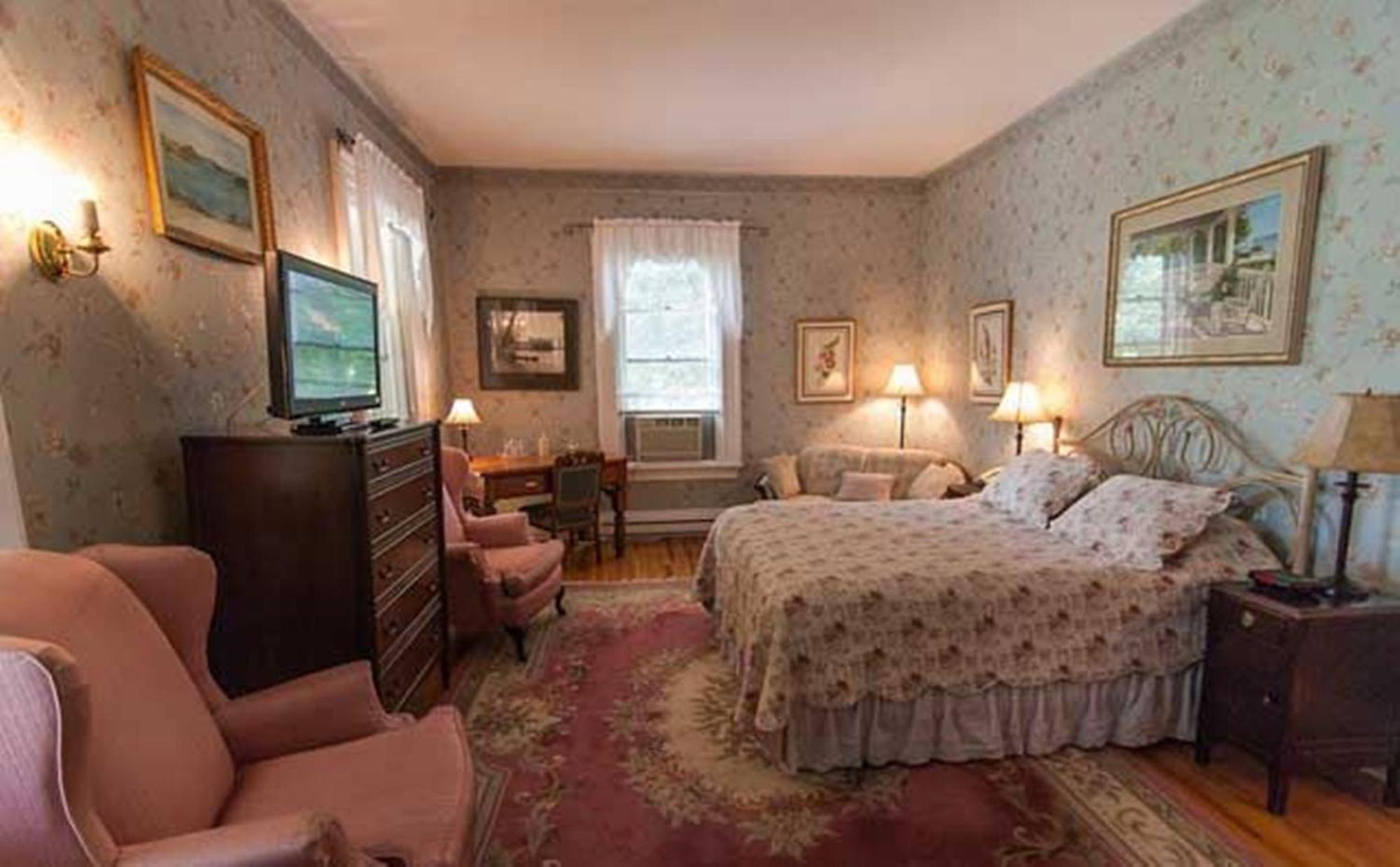 Carriage House Inn Fredericton Exterior foto
