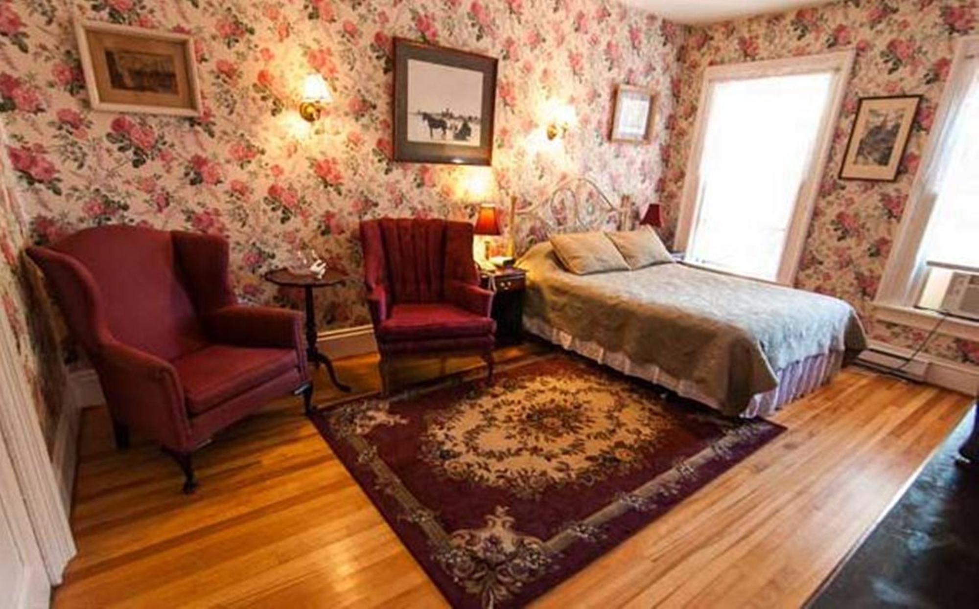 Carriage House Inn Fredericton Exterior foto