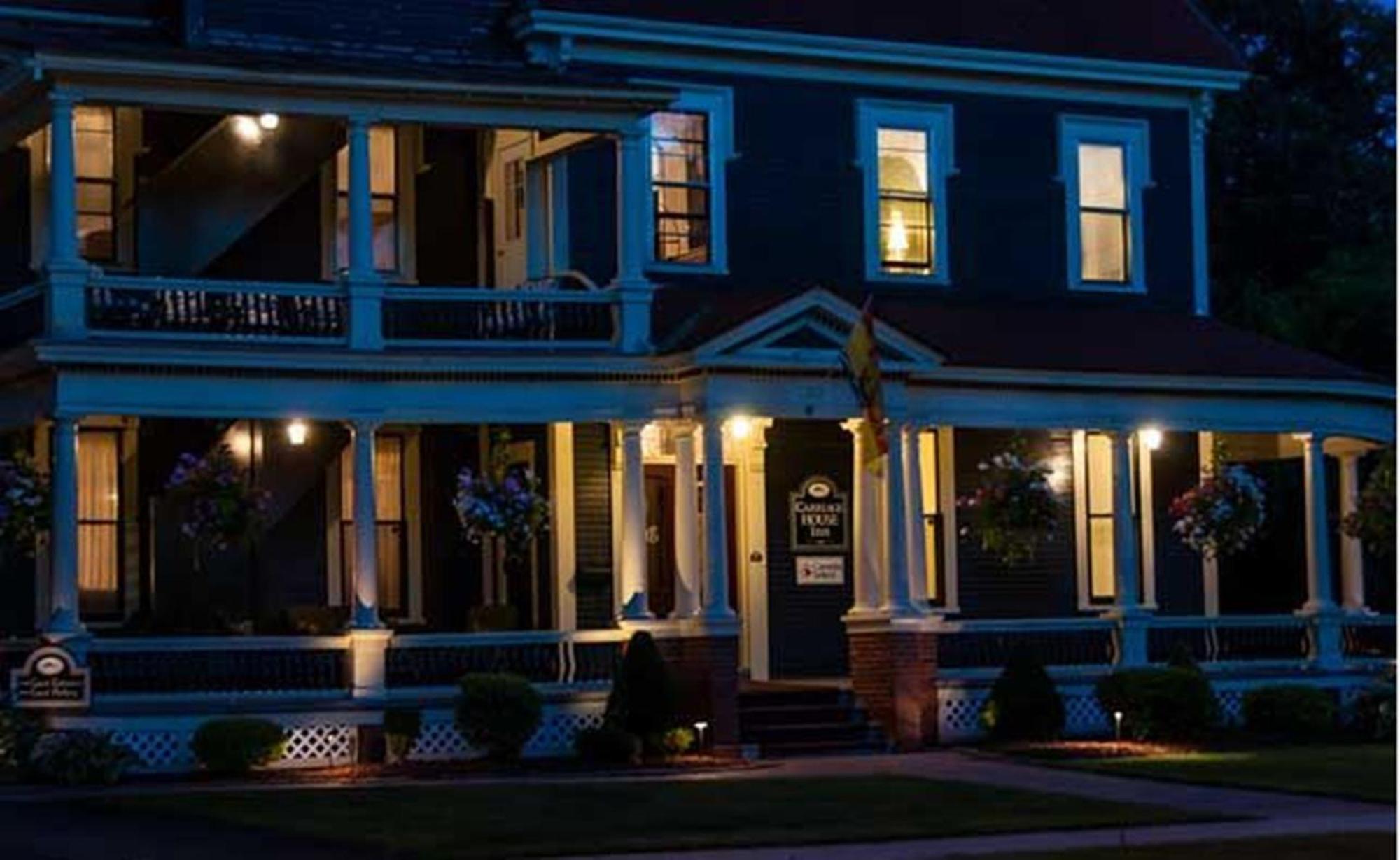 Carriage House Inn Fredericton Exterior foto